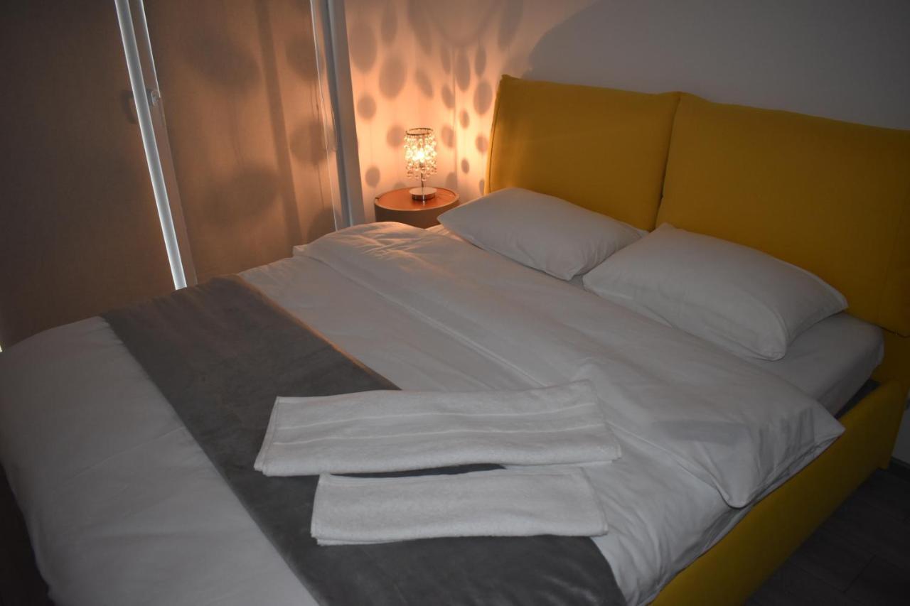 Roman'S Apartment City Residence Sibiu Exterior photo